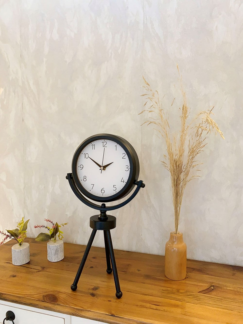 Siyah Metal Mini Tripod Zarif Masa Saati 45×26 cm