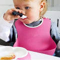 ANKAVERSE® Pembe Silikon Bebek Mama Önlüğü - Dökülme Önleyici ve Bükülebilir