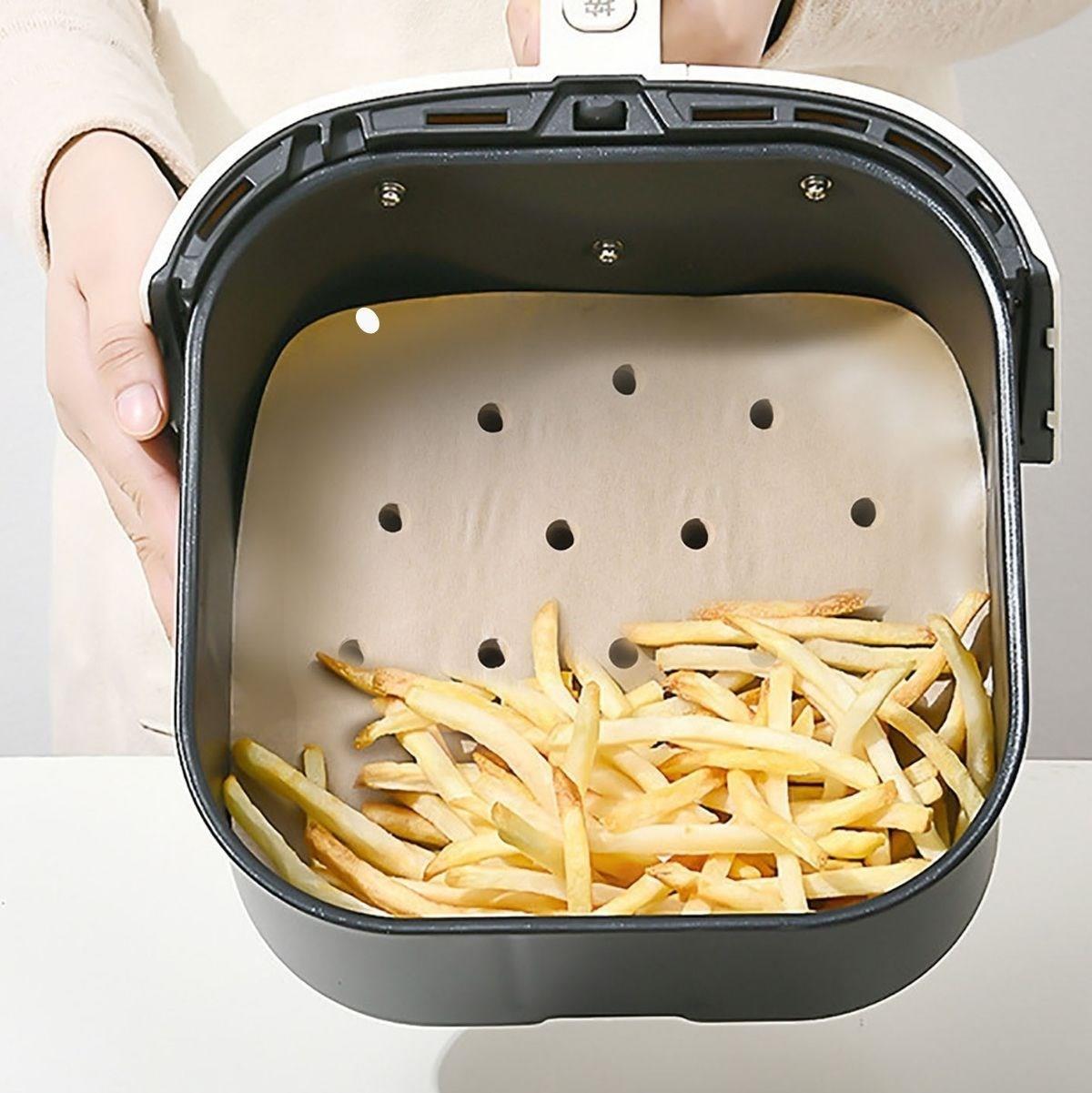 250 Adet Air Fryer Pişirme Kağıdı Tek Kullanımlık Hava Fritöz Yağ Geçirmez Yapışmaz Gıda Pişirme Kağıdı Delikli Kare Model (5286)
