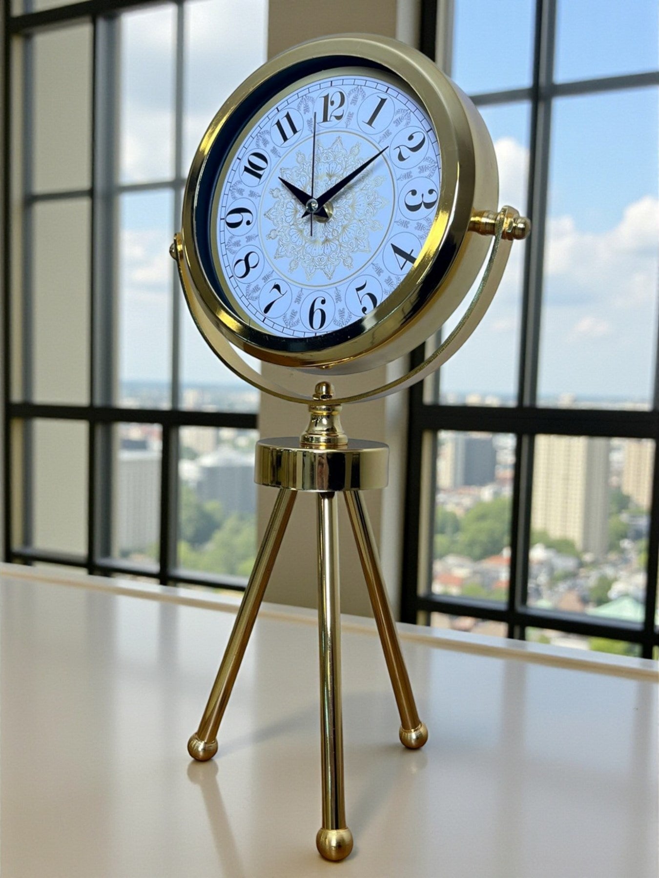 Zentime Gold Royal Motifli Üç Ayaklı Metal Masa Saati