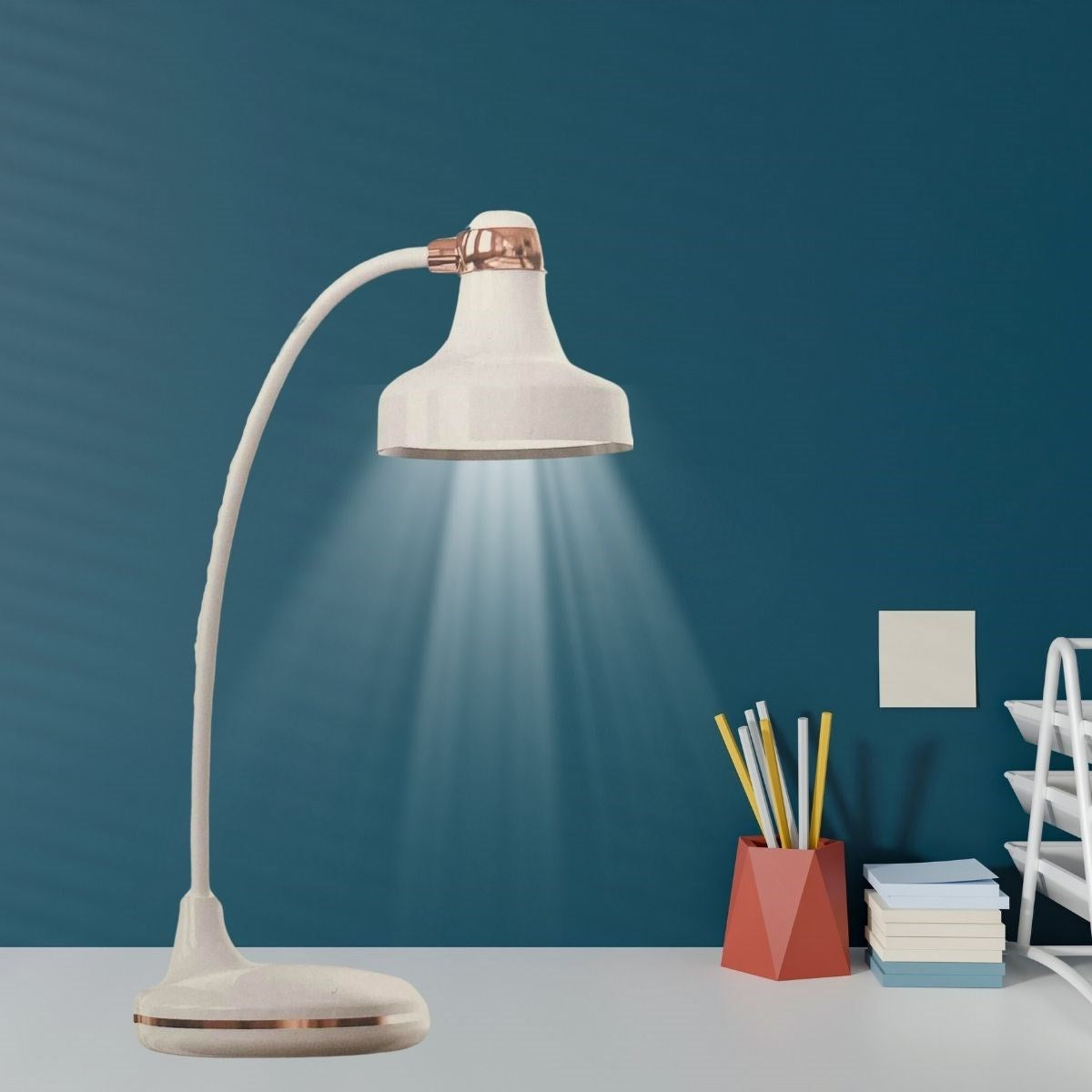 ANKAVERSE® Dokunmatik 3 Farklı LED Işıklı Çalışma Masası Üstü Lamba