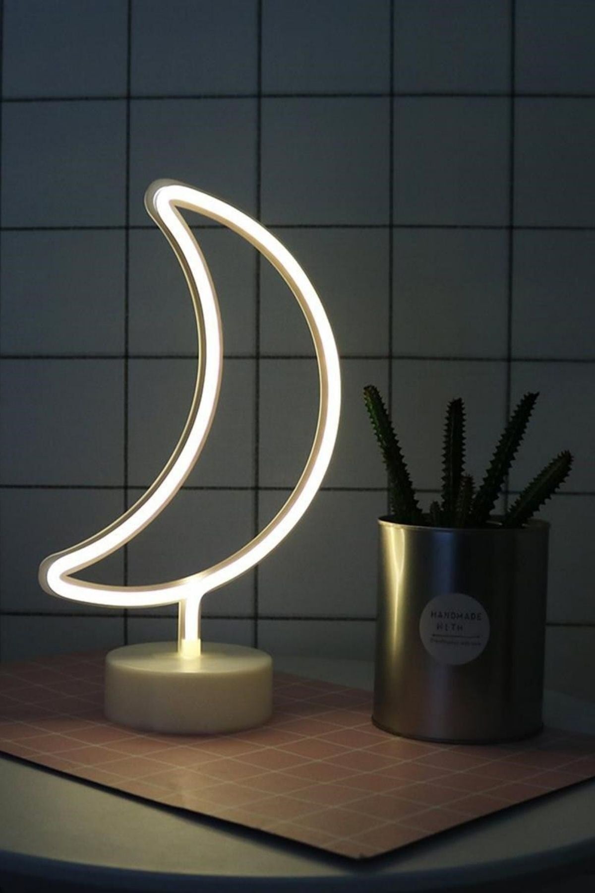 ANKAVERSE® Dekoratif Pilli Ay Tasarımlı 3D Neon Led Masa Ve Gece Lambası