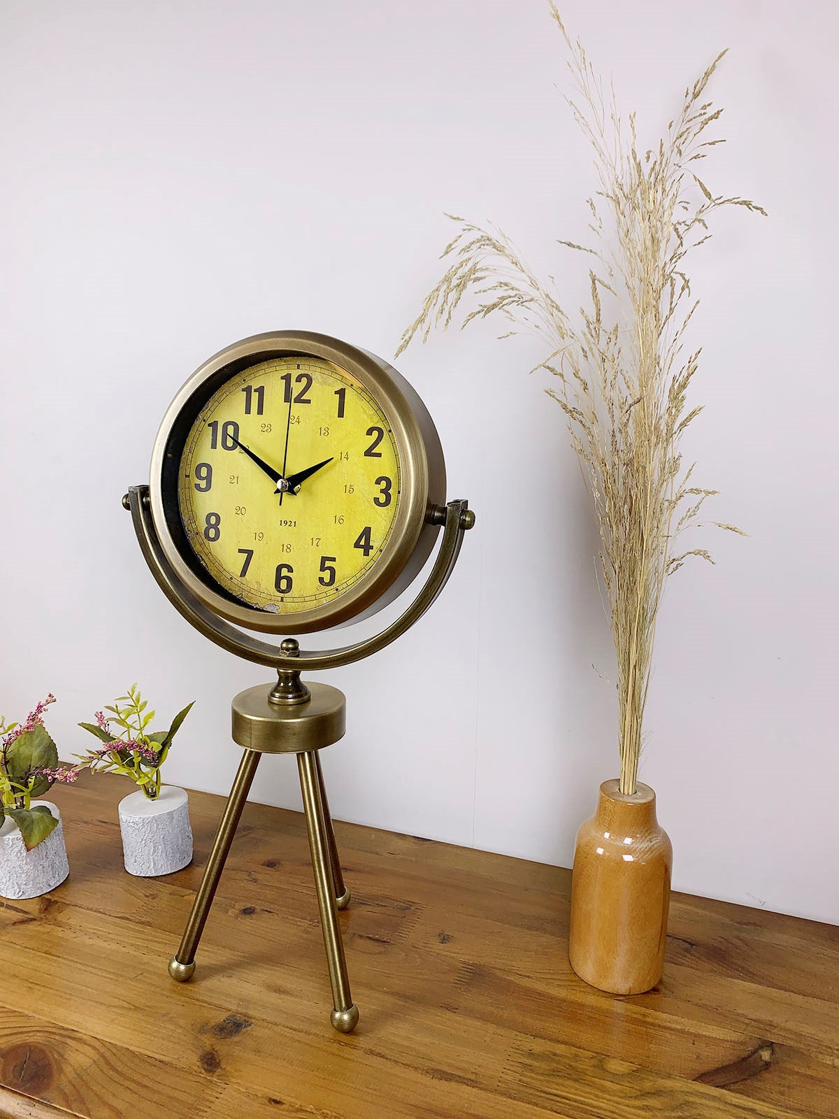 Zentime Retro Antique Üç Ayaklı Metal Eskitme Masa Saati