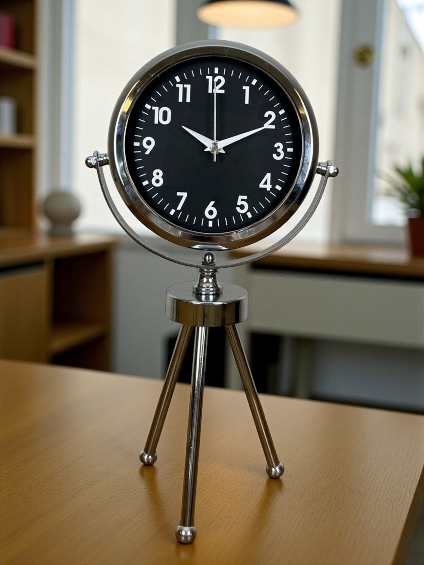 Zentime Silver Classic Tasarım Üç Ayaklı Metal Masa Saati