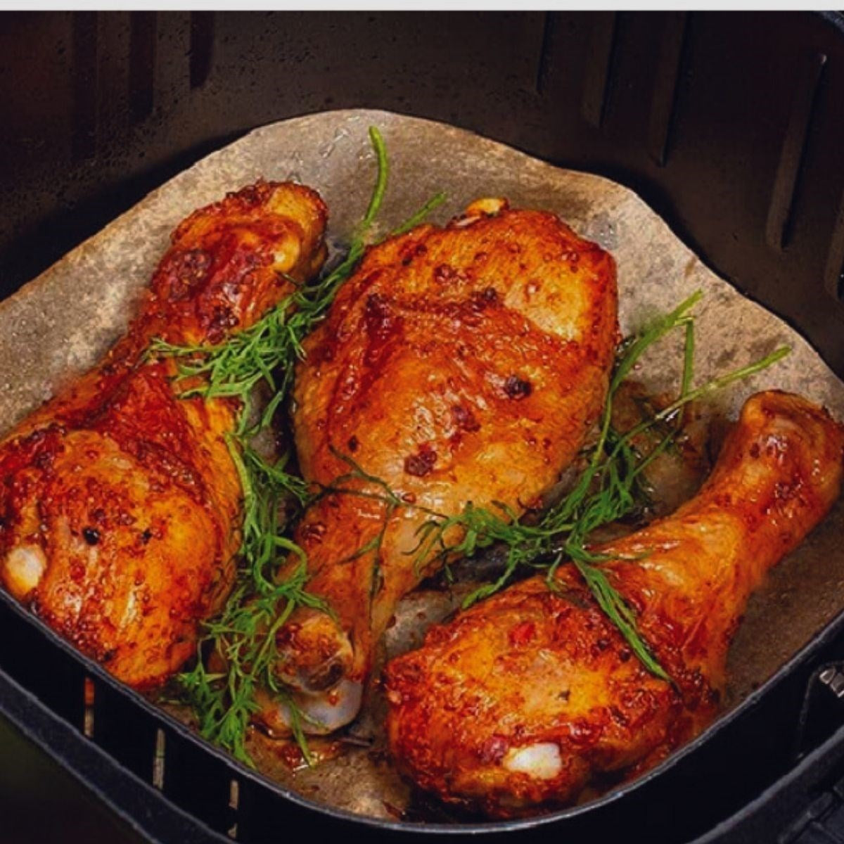 50'li Yapışmaz Air Fryer Pişirme Kağıdı - Tek Kullanımlık, Su/Yağ Geçirmez Kare