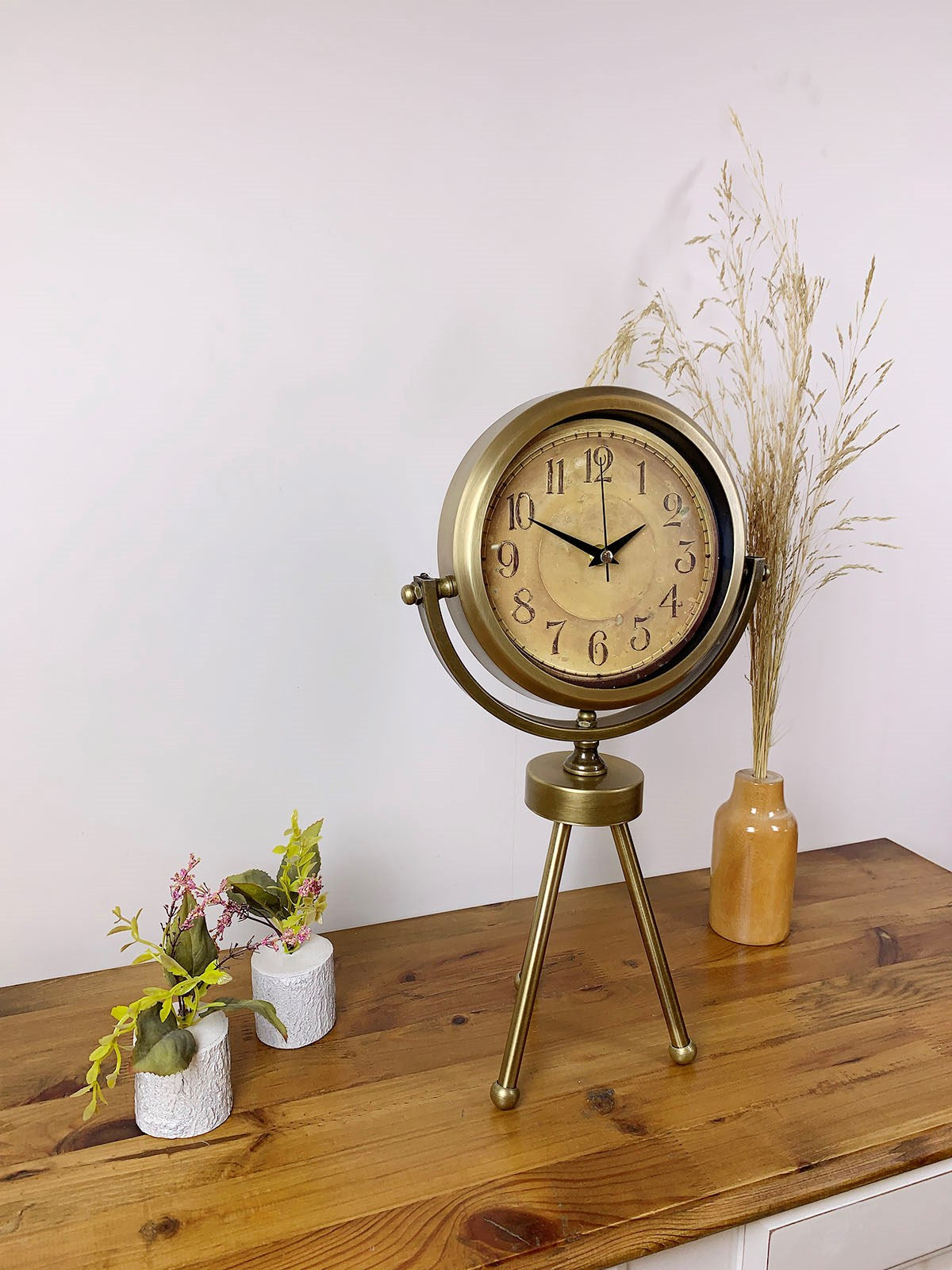 Zentime Eskitme Bronz Üç Ayaklı Metal Masa Saati