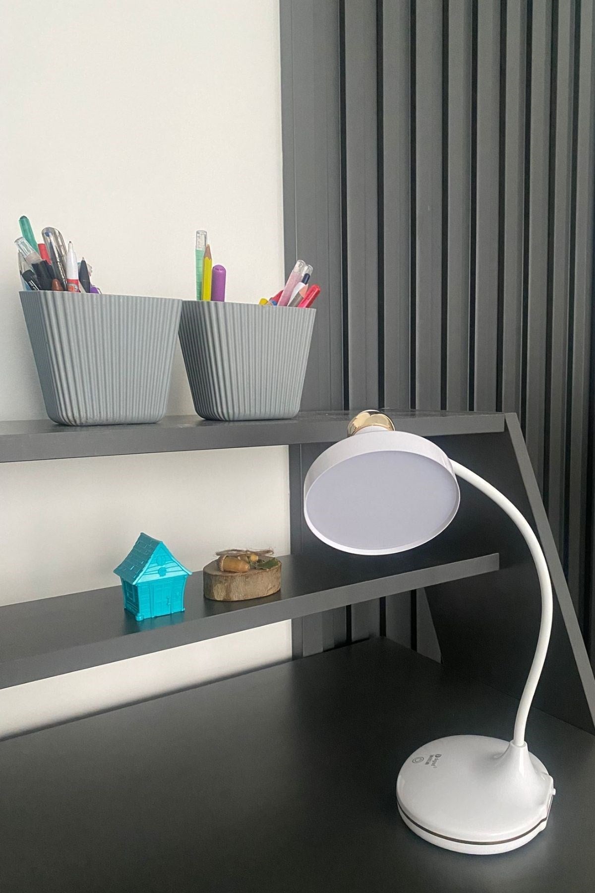 ANKAVERSE® Dokunmatik 3 Farklı LED Işıklı Çalışma Masası Üstü Lamba