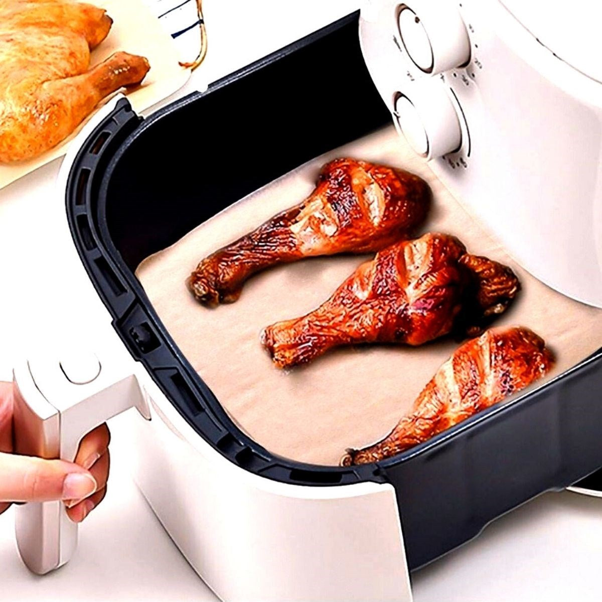 50'li Yapışmaz Air Fryer Pişirme Kağıdı - Tek Kullanımlık, Su/Yağ Geçirmez Kare