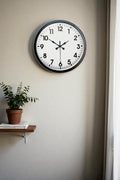 Zentime 40 Cm Siyah Şık Duvar Saati