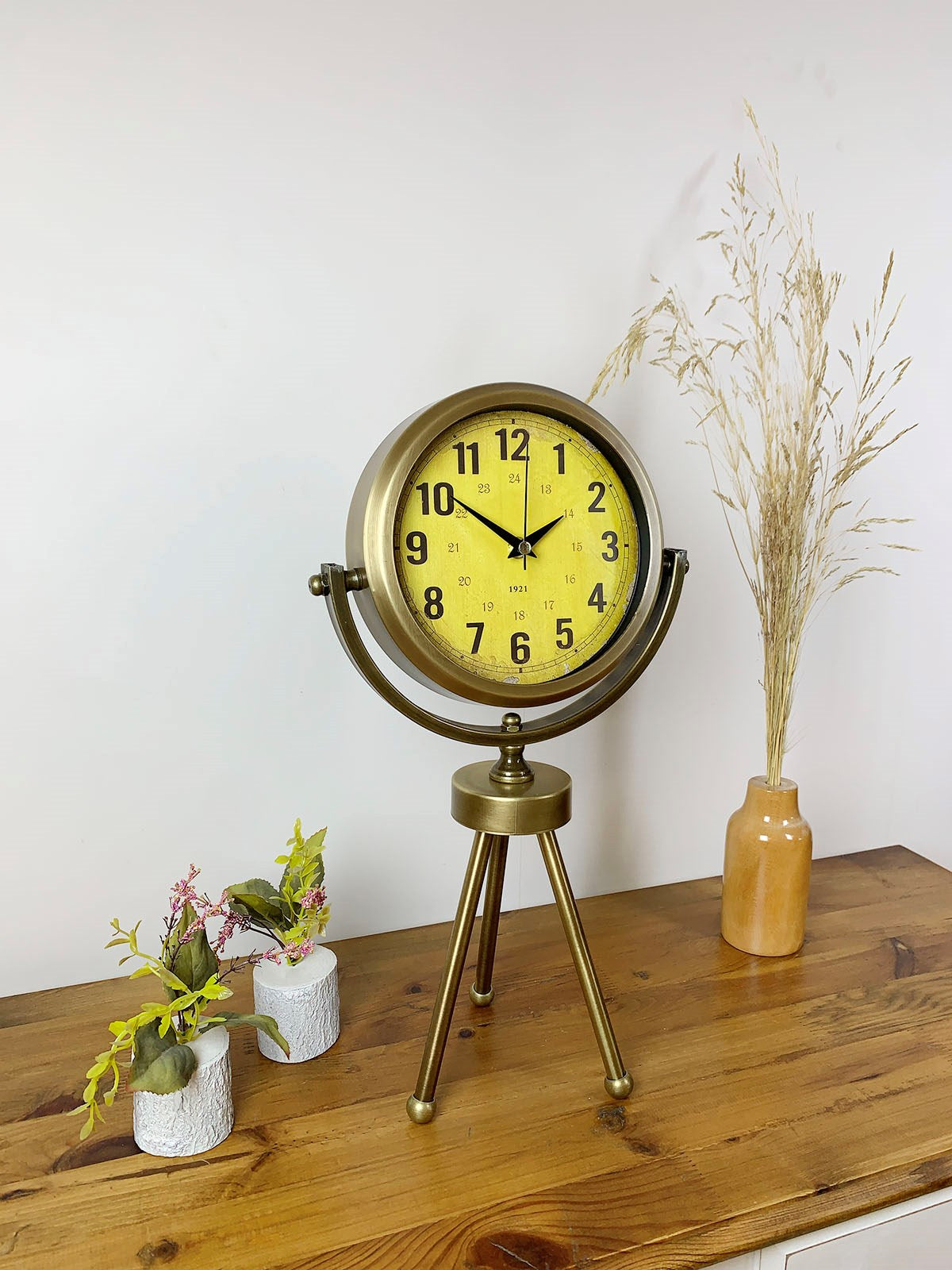 Zentime Retro Antique Üç Ayaklı Metal Eskitme Masa Saati