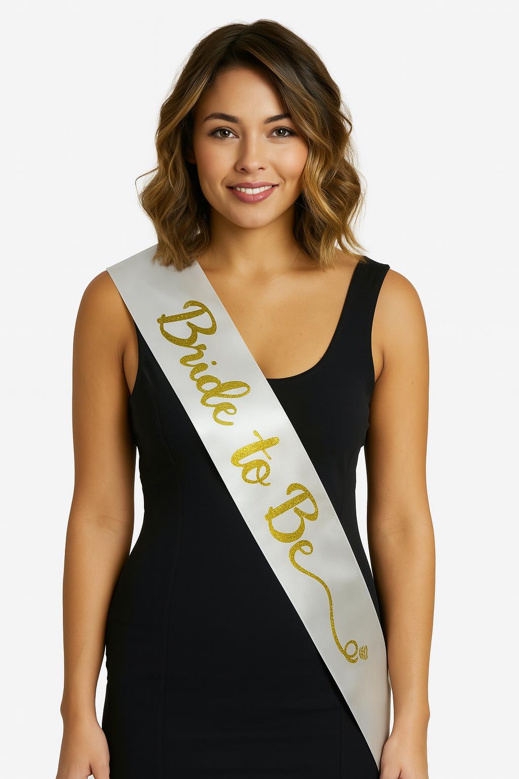 Beyaz Saten Üzerine El Yazısı İtalik Altın Bride To Be Kuşağı 10 cm Genişlik (5286)