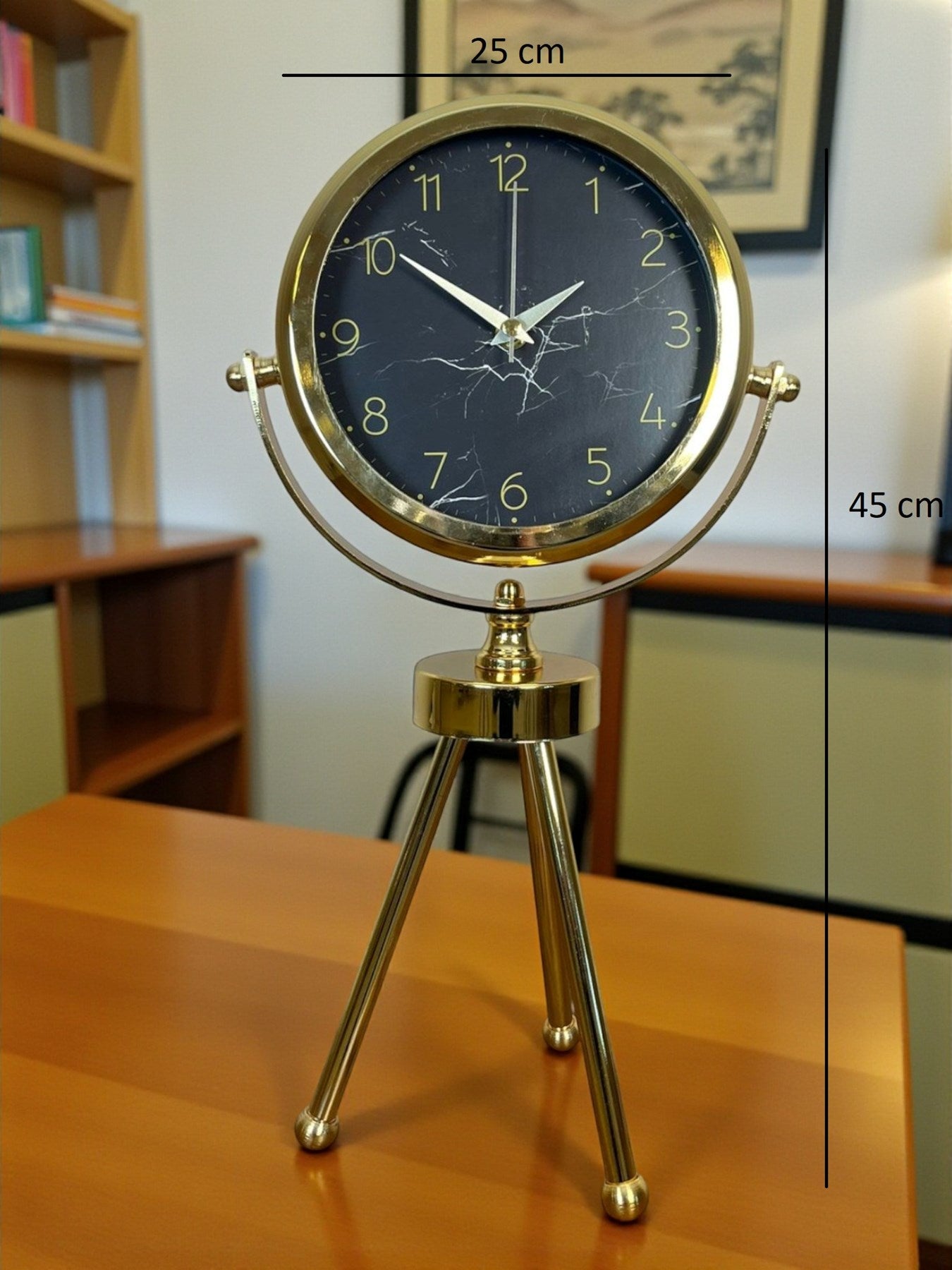 Zentime Gold & Black Uyumlu Şık Üç Ayaklı Metal Masa Saati