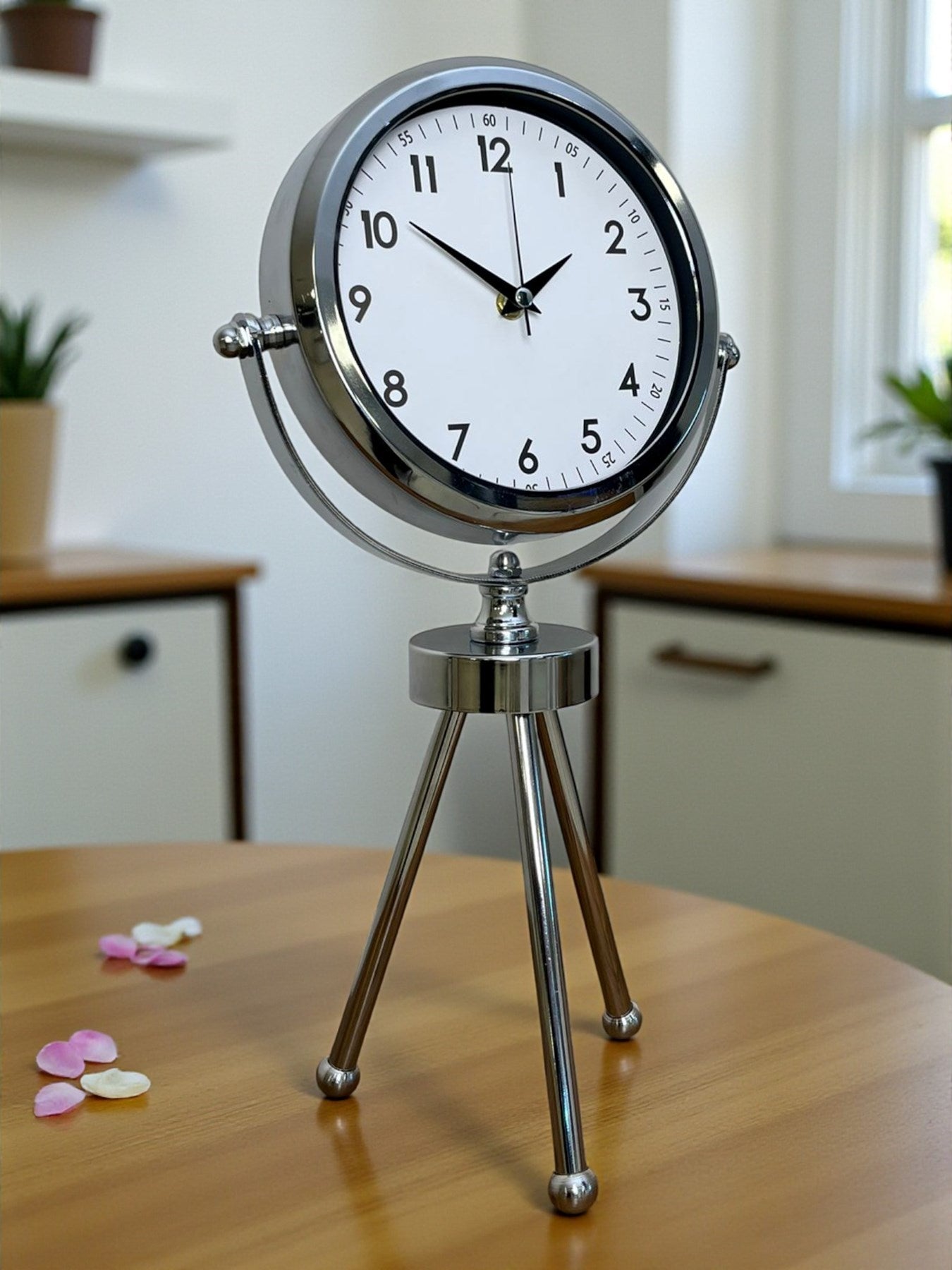Zentime Krom Modern Classic Üç Ayaklı Metal Masa Saati
