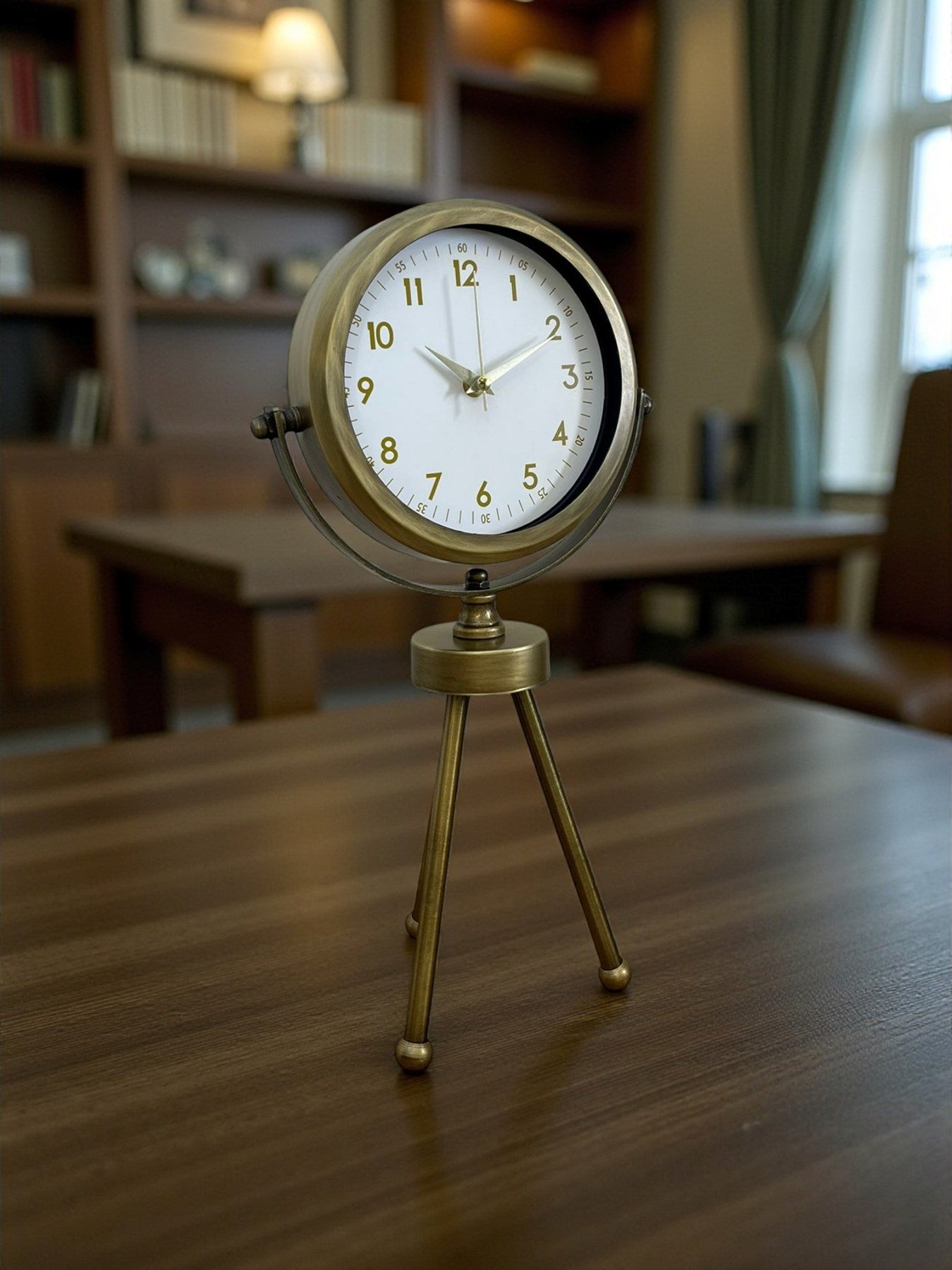 Zentime Eskitme Metal Gold Rakamlı Üç Ayaklı Masa Saati