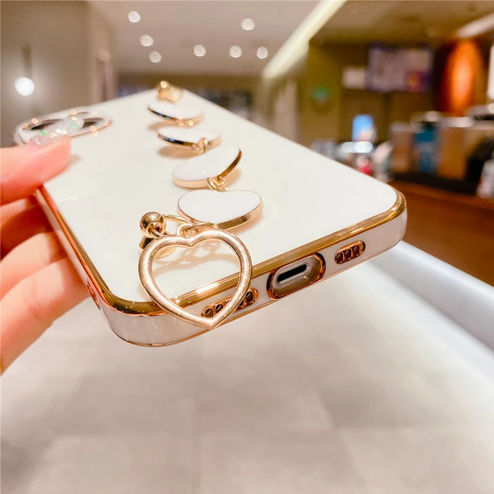 Ally iPhone 13 6.1inç Kılıf Kalp Bileklik Tutuculu Lüx Silikon Askılı Kılıf-(5775) - Beyaz