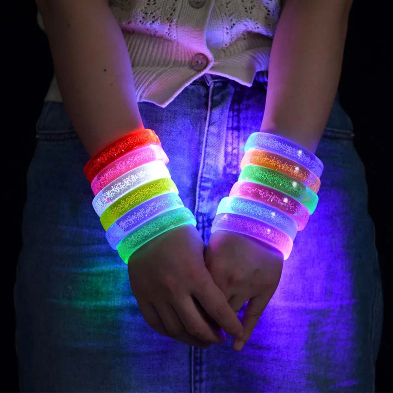 Pembe Led Işıklı Baskı Yapılabilen Pilli Bileklik Bilezik 1,5 cm Genişlik (5286)