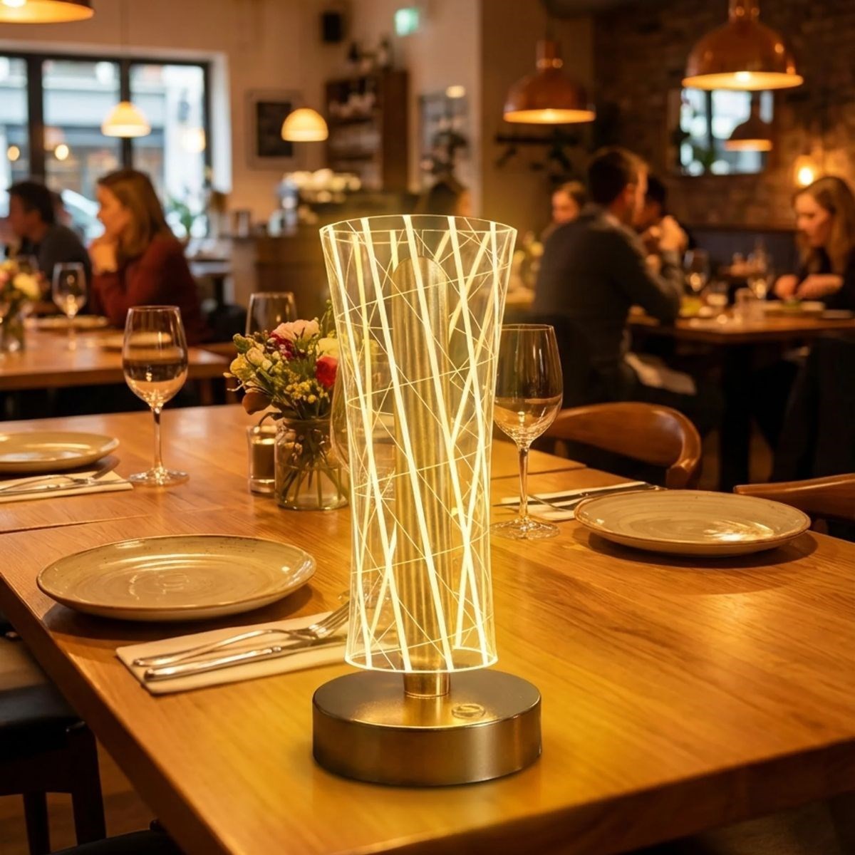 Silindirik Kristal Çizgi Model LED Masa Lambası – Gold Tabanlı, Dokunmatik, 3 Renk Işık Modlu, Şarjlı Modern Dekoratif Gece Lambası (5286)