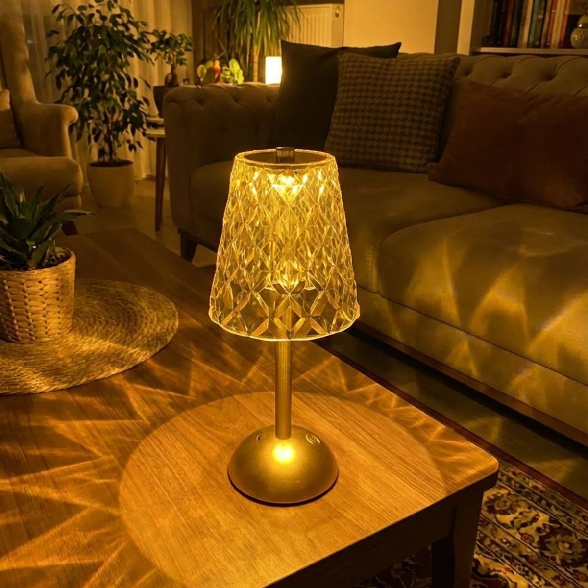Uzun Klasik Gri Baklava Model LED Masa Lambası – Dokunmatik, 3 Renk Işık Modlu, Şarjlı Dekoratif Gece Lambası (5286)
