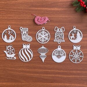 ANKAVERSE® 10 Parça Kırmızı Beyaz İpli Karışık Model Ahşap Yılbaşı Ağaç Süsü