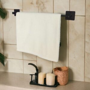 Kendiliğinden Yapışkanlı Siyah Çubuk Havluluk (5286)