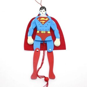 Ahşap Salanan Süperman Figürü